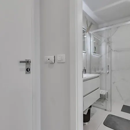 Todalmatia Seafront * Makarska