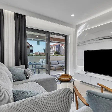 Todalmatia Seafront * Μακάρσκα