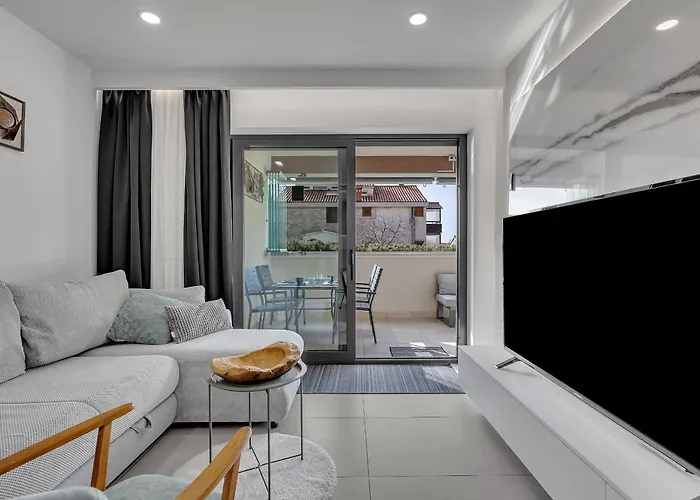 Todalmatia Seafront * Makarska