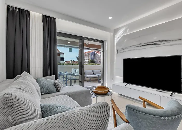 Todalmatia Seafront * Makarska