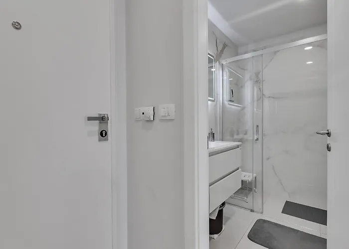 Todalmatia Seafront * Makarska